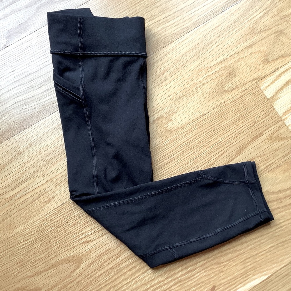 All in Motion Cropped Athletic Leggings with Pocket